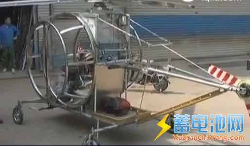 山東鐘表修理工自造鋰電池動(dòng)力飛機(jī)