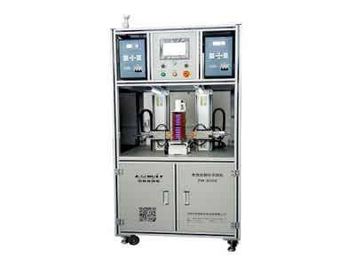 智威自動化動力電池自動儲能點(diǎn)焊機(jī)