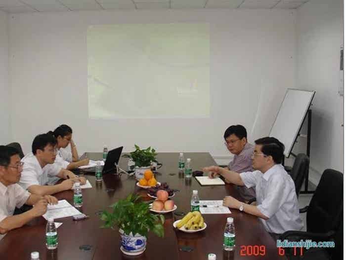 深圳市質(zhì)監(jiān)局副局長(zhǎng)鄺兵到德方納米科技有限公司調(diào)研